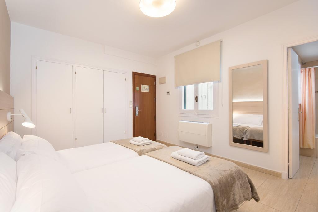 Hostal Jume - Urban Rooms Mahón Exteriör bild